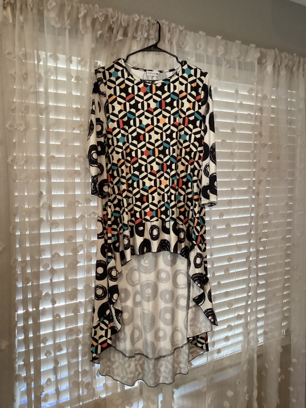 ‘NUGGLES Large Arrie High Low Top
